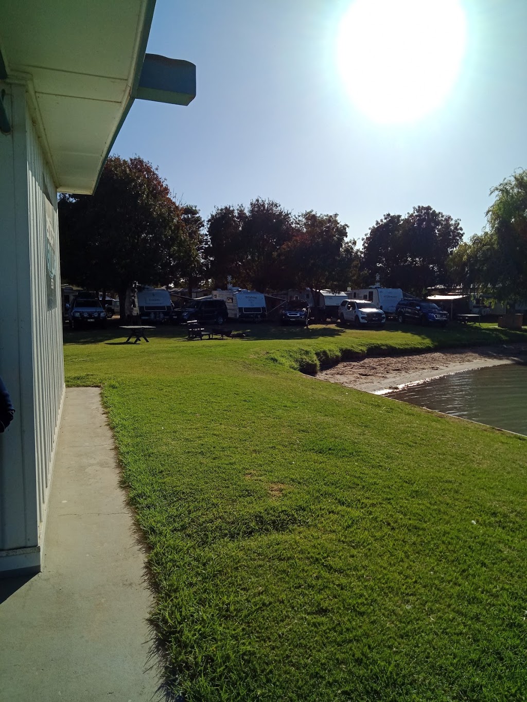 Boort Lakes Holiday Park | campground | 186/196 Godfrey St, Boort VIC 3537, Australia | 0354552064 OR +61 3 5455 2064