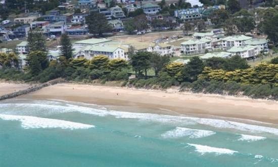 Bloomfield Beach Houses Lorne | Mountjoy Parade, Lorne VIC 3232, Australia | Phone: 0450 922 709