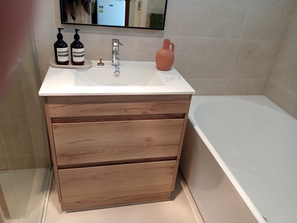 MRT Bathroom Renovations | 20 Silver Gum Dr, Pakenham VIC 3810, Australia | Phone: 0466 361 887
