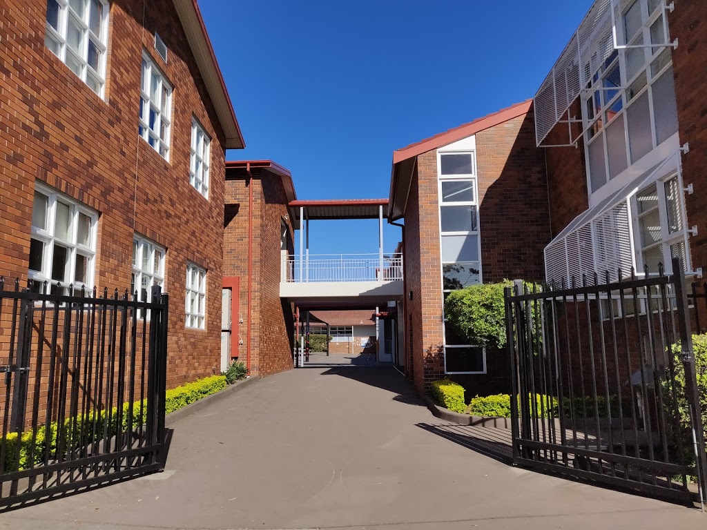 St Lukes Catholic Primary School | school | 75/79 Victoria St, Revesby NSW 2212, Australia | 0297735930 OR +61 2 9773 5930