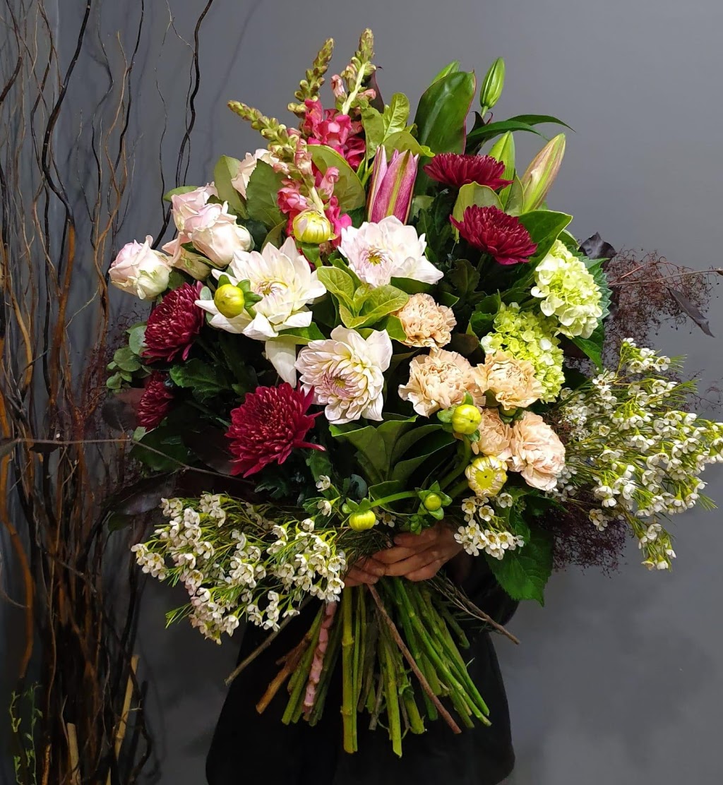Westmead Hospital Florist | florist | 166 Hawkesbury Rd, Westmead NSW 2145, Australia | 0296333447 OR +61 2 9633 3447