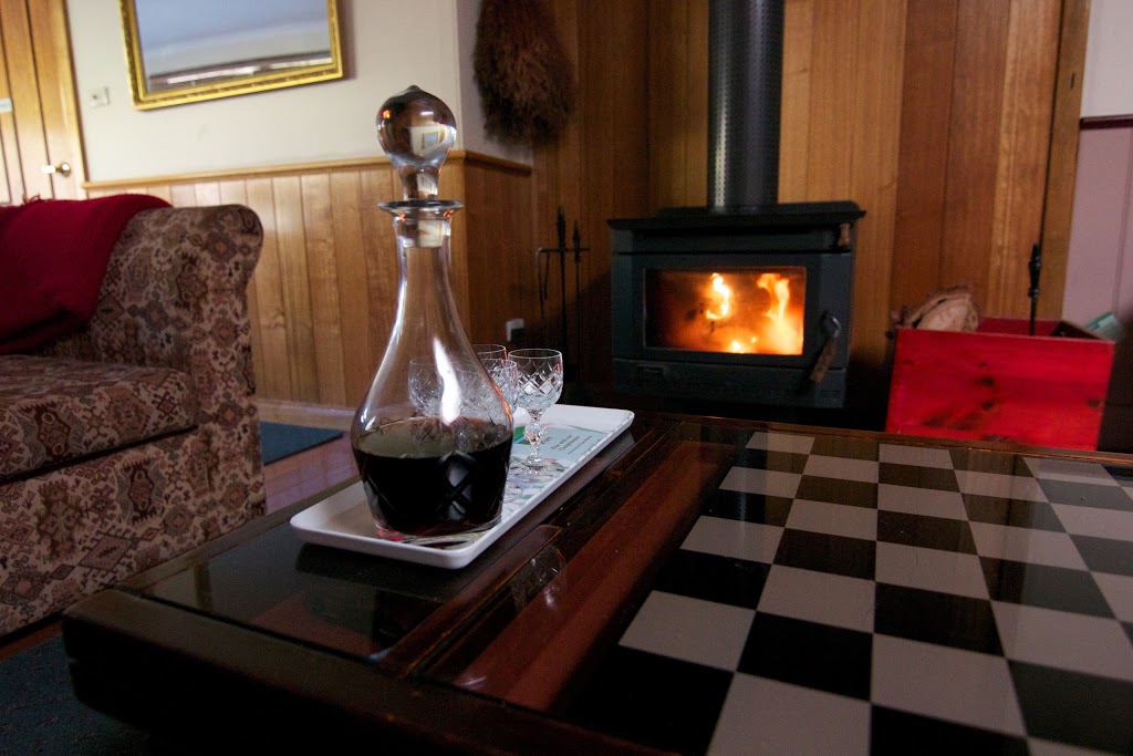 Hamlet Downs Country Accommodation | lodging | 50 Gully Rd, Fentonbury TAS 7140, Australia | 0362881212 OR +61 3 6288 1212