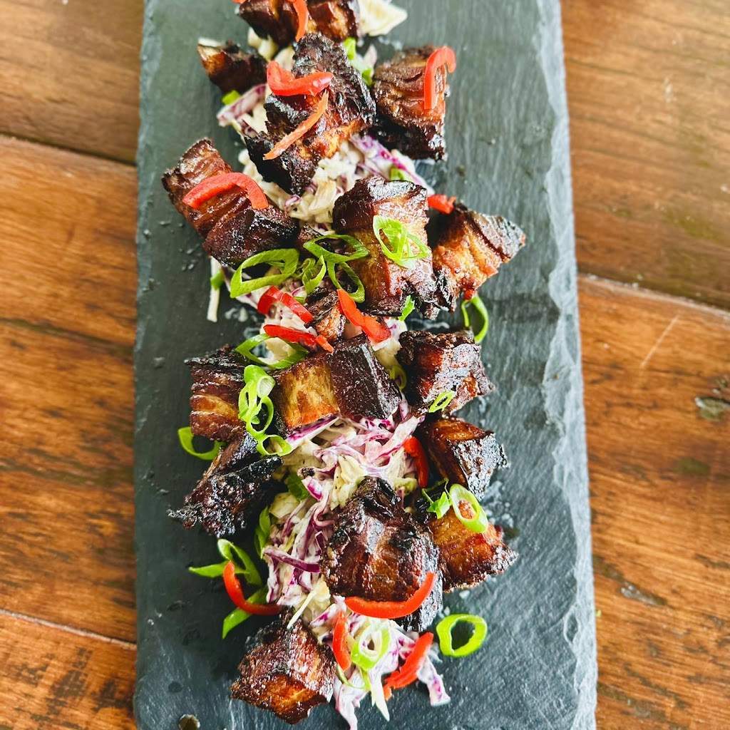 Heads of Noosa Beer Garden | 685 Old Cleveland Rd E, Wellington Point QLD 4160, Australia | Phone: 0481 980 730