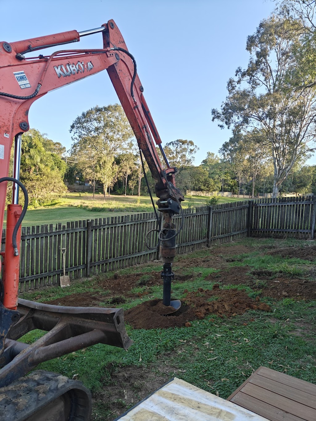 Keane dirt works | 11a Loch Wy, Brassall QLD 4305, Australia | Phone: 0487 169 261