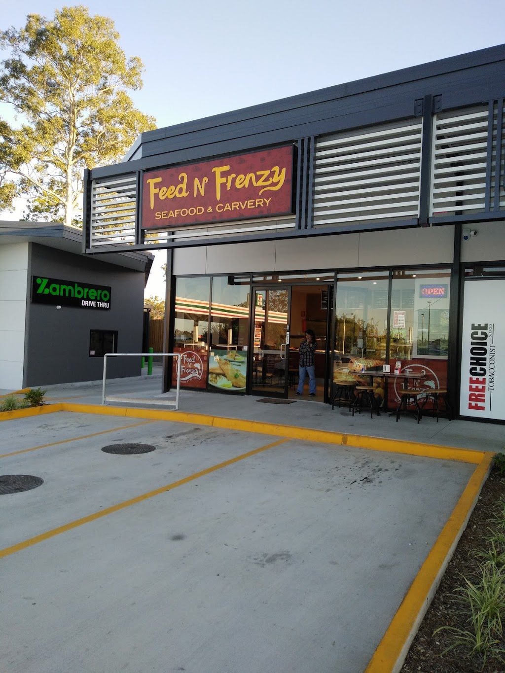 Feed N Frenzy | meal takeaway | 7/15 Stapylton Rd, Forestdale QLD 4110, Australia | 0733725762 OR +61 7 3372 5762