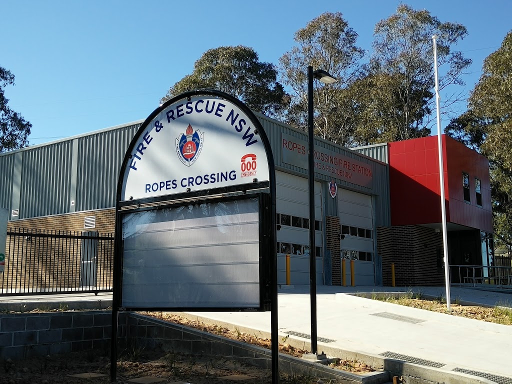 Fire and Rescue NSW Ropes Crossing Fire Station | fire station | 1a Ellsworth Dr, Tregear NSW 2770, Australia | 0296280661 OR +61 2 9628 0661