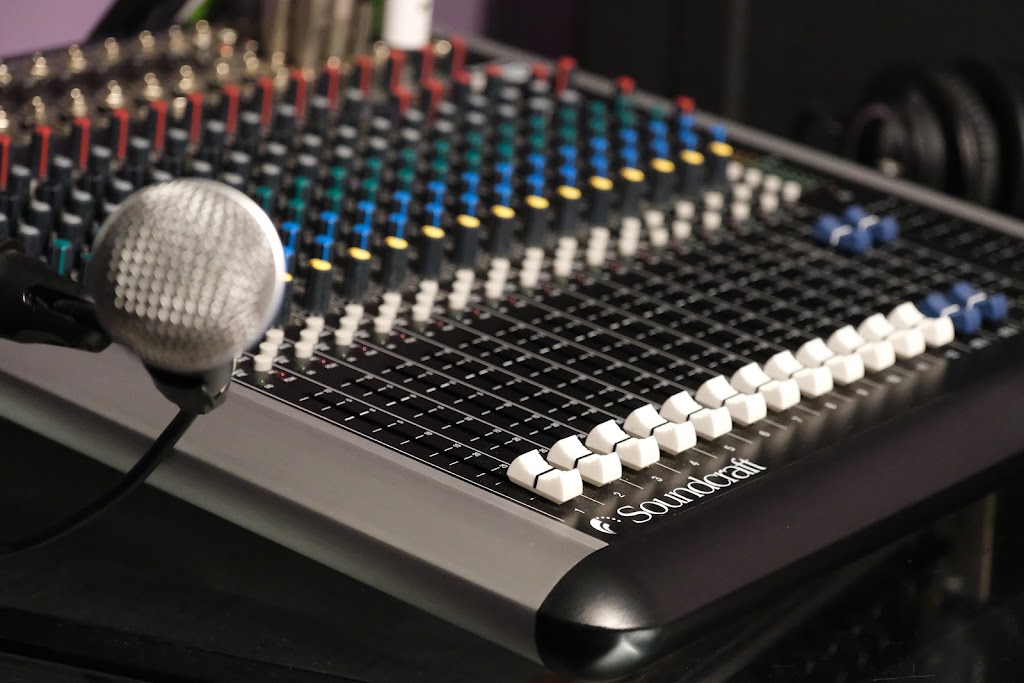 Streamgate Studio | 9 Glenell St, Blaxland NSW 2774, Australia | Phone: 0419 223 216