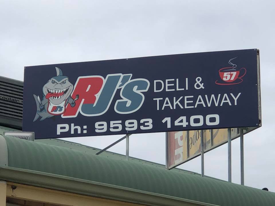 RJs Deli & Takeaways | meal takeaway | 57 Swallowtail Parade, Warnbro WA 6169, Australia | 0895931400 OR +61 8 9593 1400