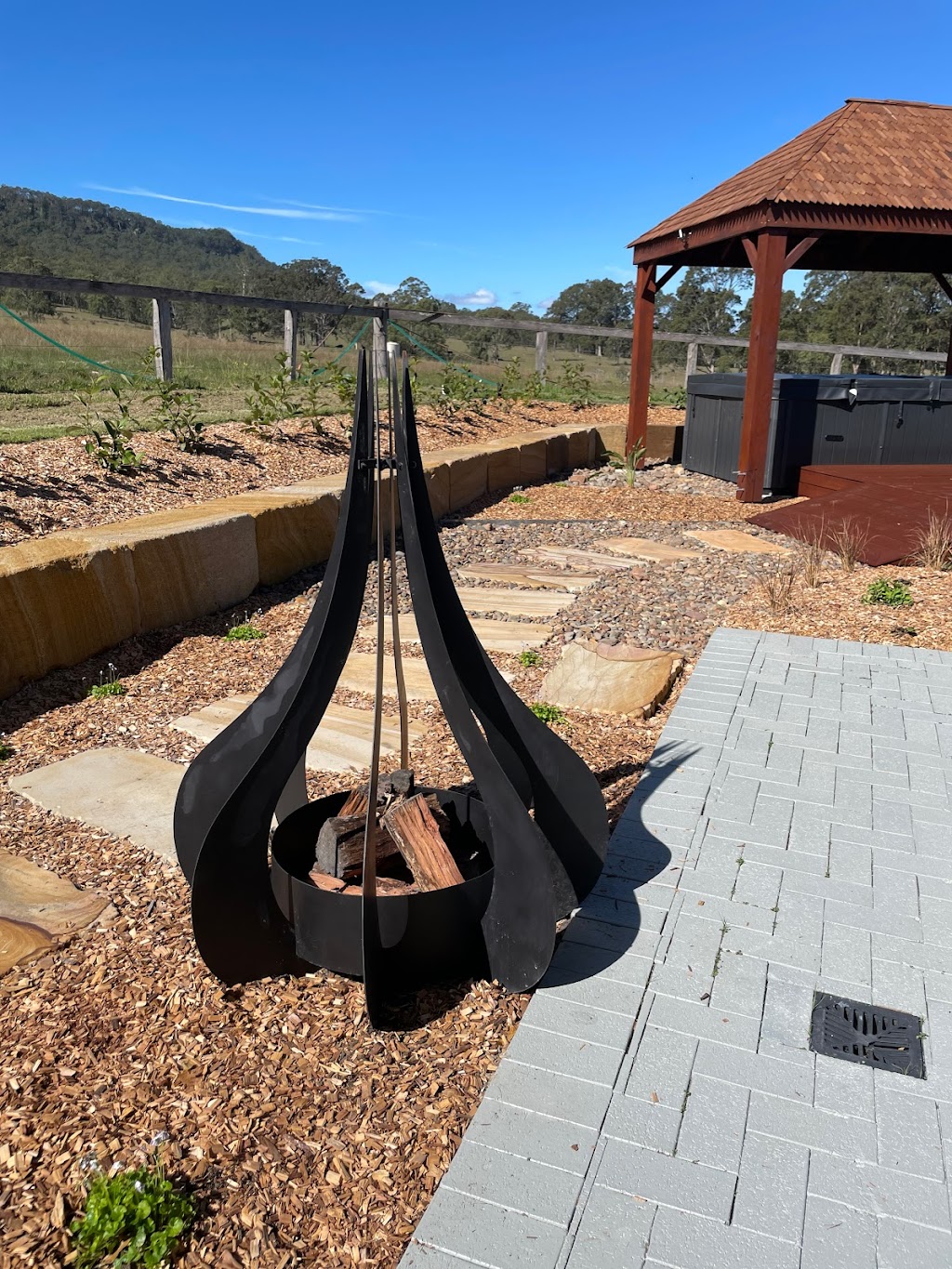 Hunter Landscaping Design + Construct | 1623 Maitland Vale Rd, Lambs Valley NSW 2337, Australia | Phone: 0429 326 168