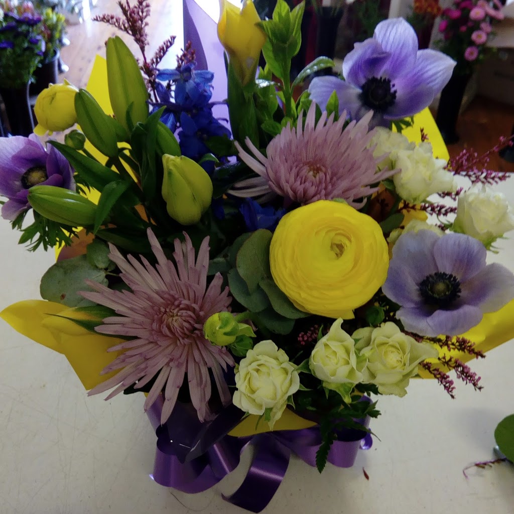 Mayfield Floral Delights | florist | 176 Maitland Rd, Mayfield NSW 2304, Australia | 0249609506 OR +61 2 4960 9506