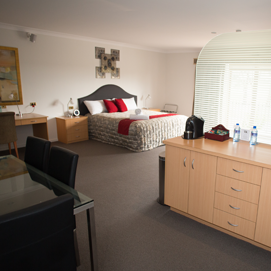 Wagga RSL Club Motel | lodging | 156 Kincaid St, Wagga Wagga NSW 2650, Australia | 0269718888 OR +61 2 6971 8888