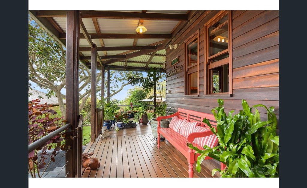 The Magnolia Cottage | 11 Lower, Trail Rd, Maleny QLD 4552, Australia | Phone: 0419 188 525
