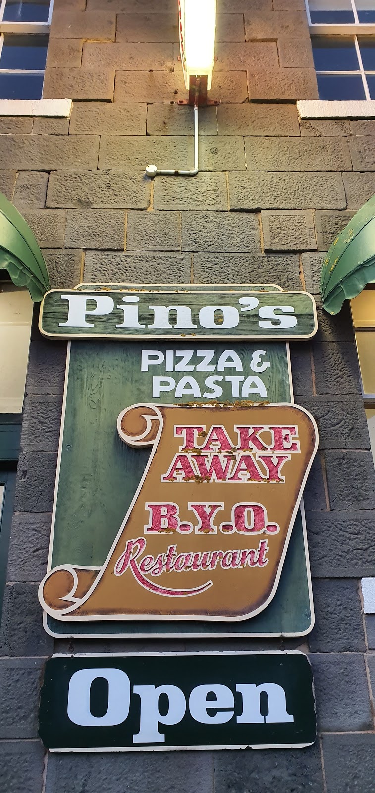 Pinos Pizza House | 8 Julia St, Portland VIC 3305, Australia | Phone: (03) 5521 7388