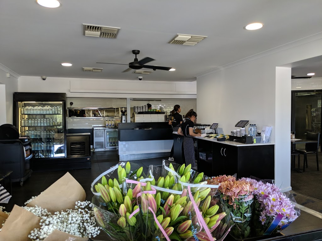 Cafe63 Southtown | Shop8/140 South St, Centenary Heights QLD 4350, Australia | Phone: 0403 440 556