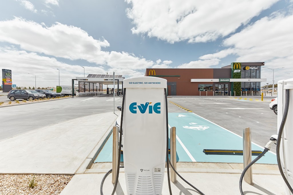 Evie Charging Station | point of interest | Coles Express, 410 Melton Hwy, Taylors Lakes VIC 3038, Australia | 1300463843 OR +61 1300 463 843