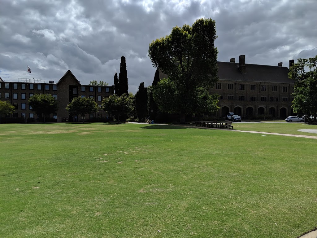 Trinity College | university | 100 Royal Parade, Parkville VIC 3052, Australia | 0393487100 OR +61 3 9348 7100