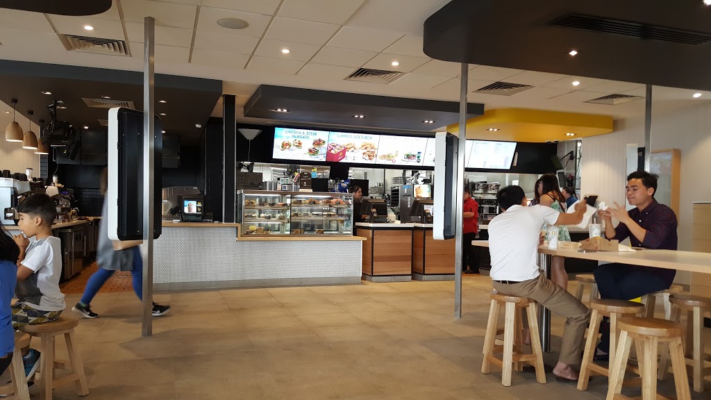 McDonalds Deer Park | cafe | Cnr Ballarat &, Robinsons Rd, Deer Park VIC 3023, Australia | 0393638640 OR +61 3 9363 8640