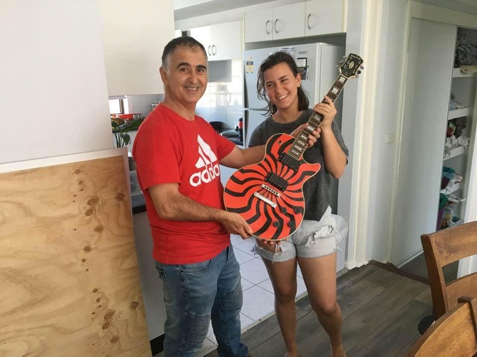 Newcastle Guitar Lessons | 18 Hamilton St, Hamilton North NSW 2292, Australia | Phone: 0412 447 577