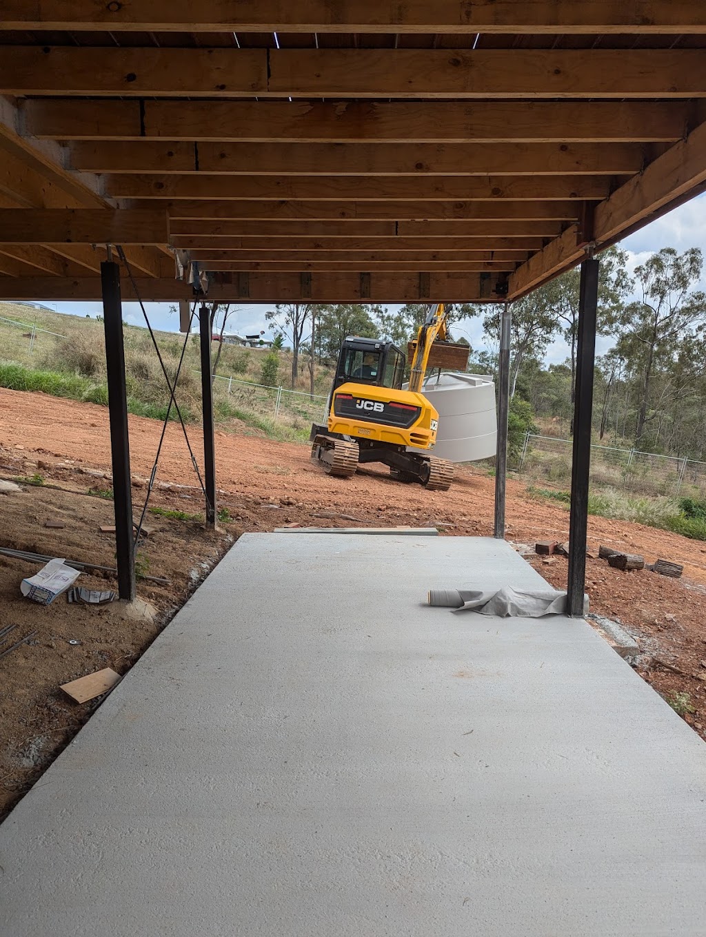 Keane dirt works | 11a Loch Wy, Brassall QLD 4305, Australia | Phone: 0487 169 261