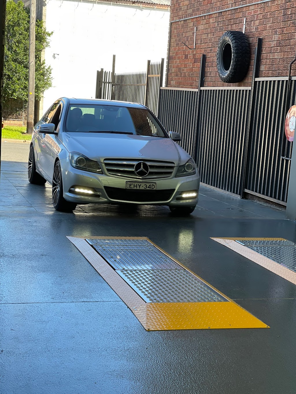 Skyline Auto Club | 11 Cann St, Guildford NSW 2161, Australia | Phone: (02) 8102 6166