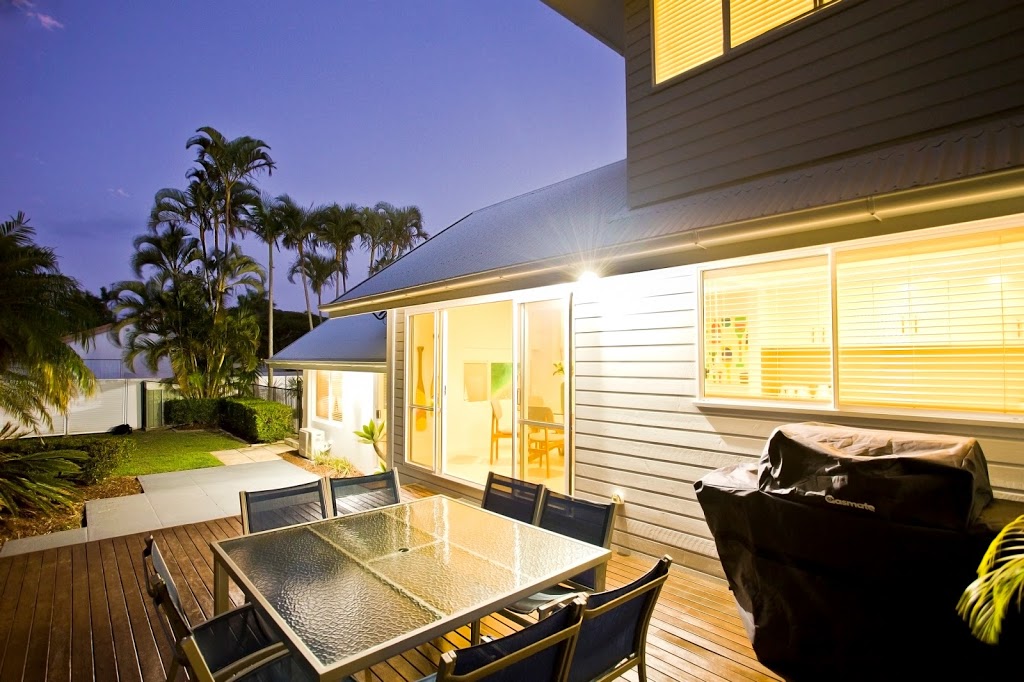 Noosa Heads Beach House | 6 Cooran Ct, Noosa Heads QLD 4567, Australia | Phone: (07) 5447 3566