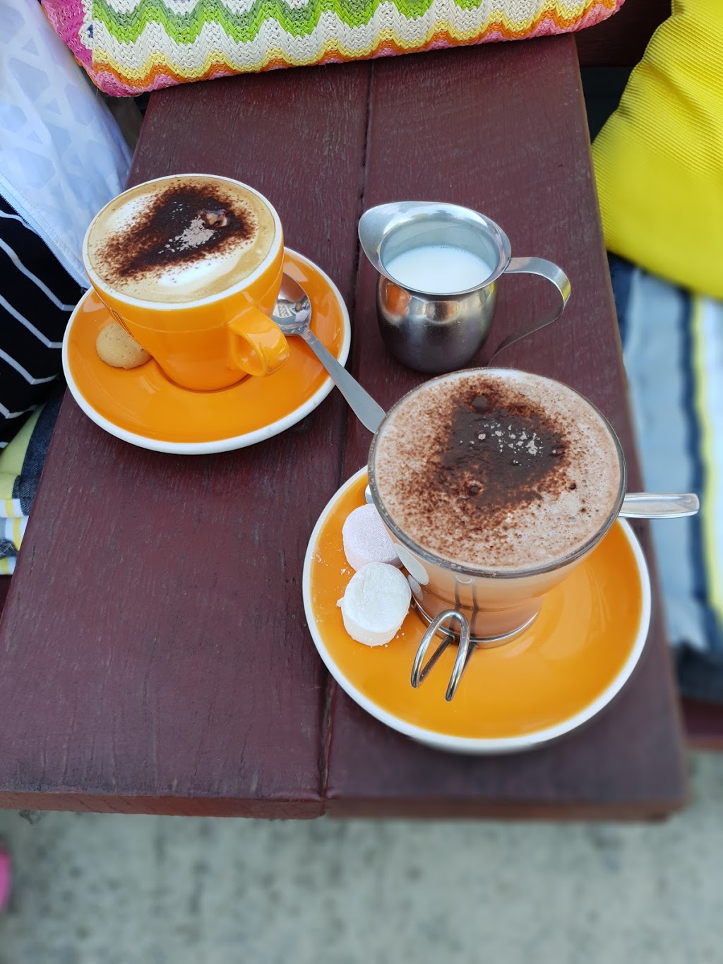 Mogo Outdoor Cafe | 40-42 Princes Hwy, Mogo NSW 2536, Australia