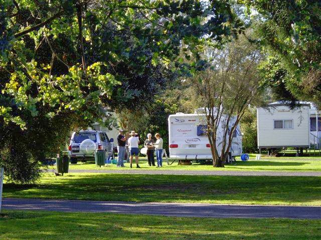 Pine Country Caravan Park | lodging | 2-16 Kilsby Rd, Moorak SA 5291, Australia | 0887251899 OR +61 8 8725 1899
