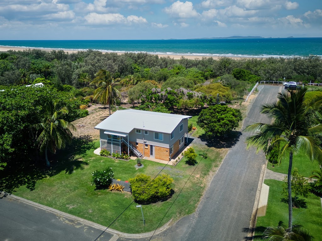 Absolute beach front Yeppoon | 1 Kean St, Yeppoon QLD 4703, Australia | Phone: 0467 604 839