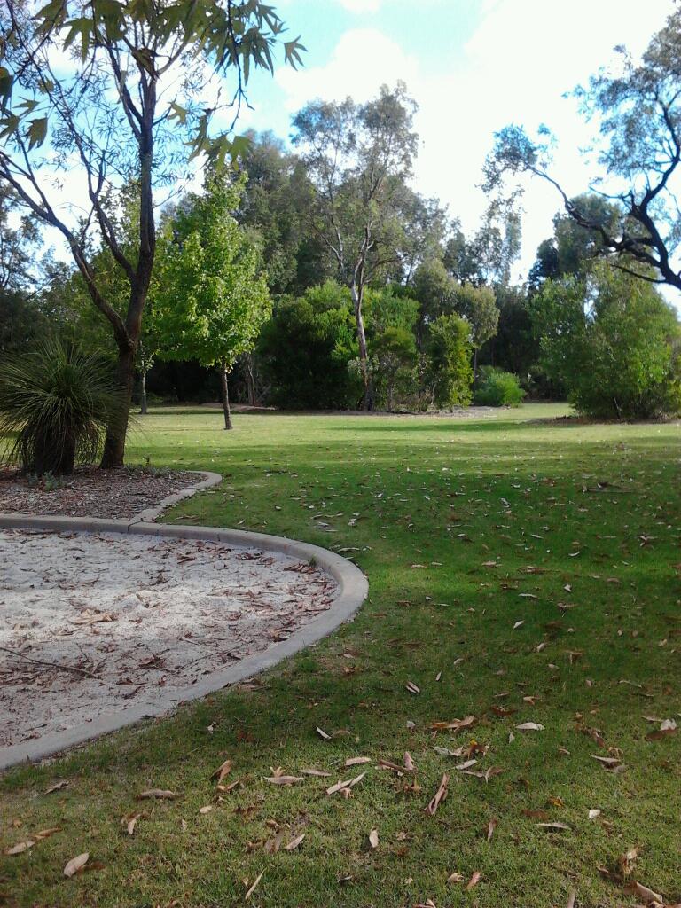 Capricorn Park | park | 17 Glen Iris Dr, Jandakot WA 6164, Australia | 0894113444 OR +61 8 9411 3444