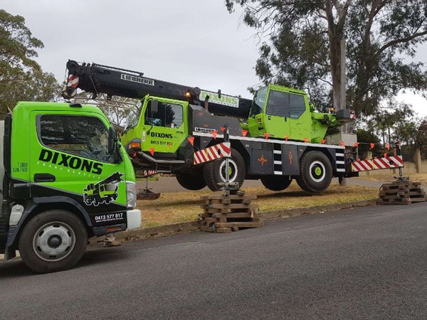 Dixons Crane Service | 2/6 Scrivener Ln, Springwood NSW 2777, Australia | Phone: 1300 312 326