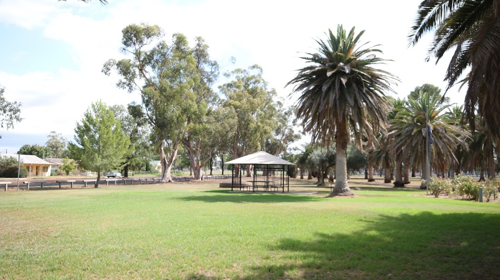 Morris Park | park | Rodd St, Canowindra NSW 2804, Australia | 0263923200 OR +61 2 6392 3200