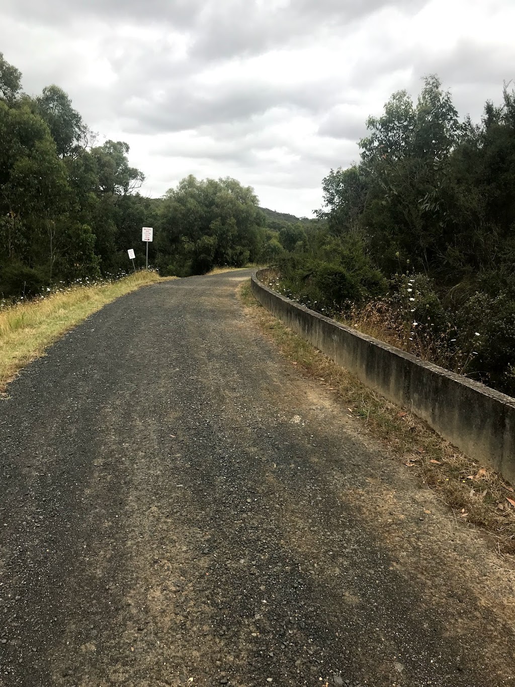 Cardinia Aqueduct Trail West Carpark | parking | Officer VIC 3809, Australia