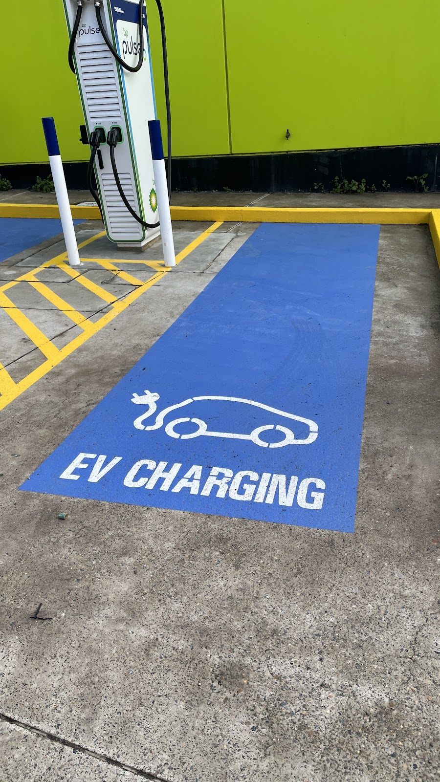 bp pulse Charging Station | 851 Richmond Rd, Colebee NSW 2761, Australia | Phone: 1300 002 738