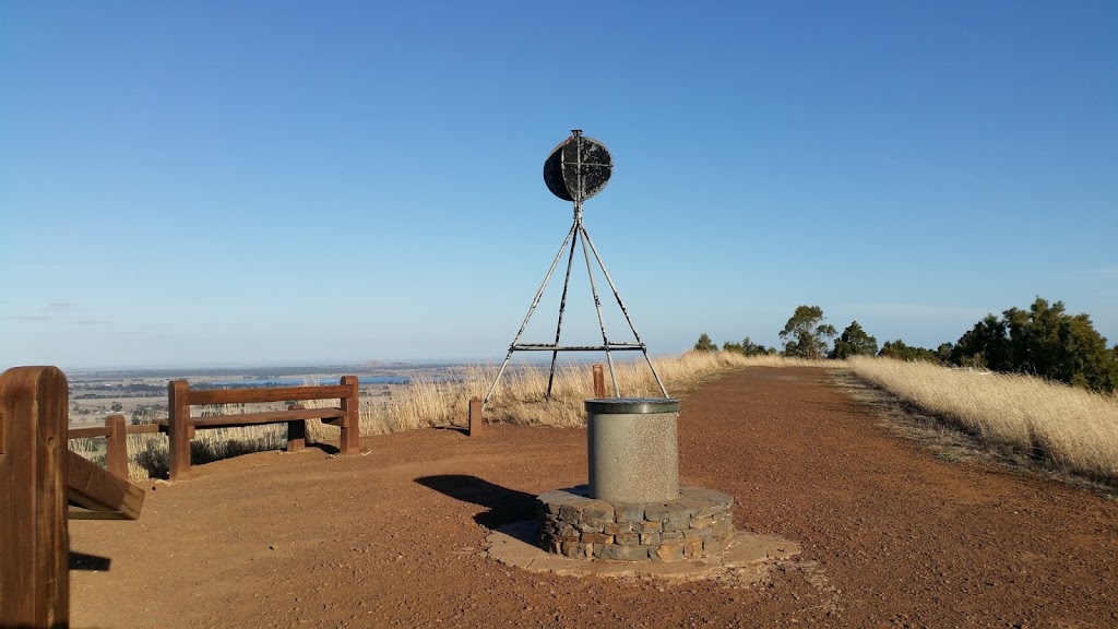 Mt Leura lookout | park | Mt Leura Rd, Camperdown VIC 3260, Australia