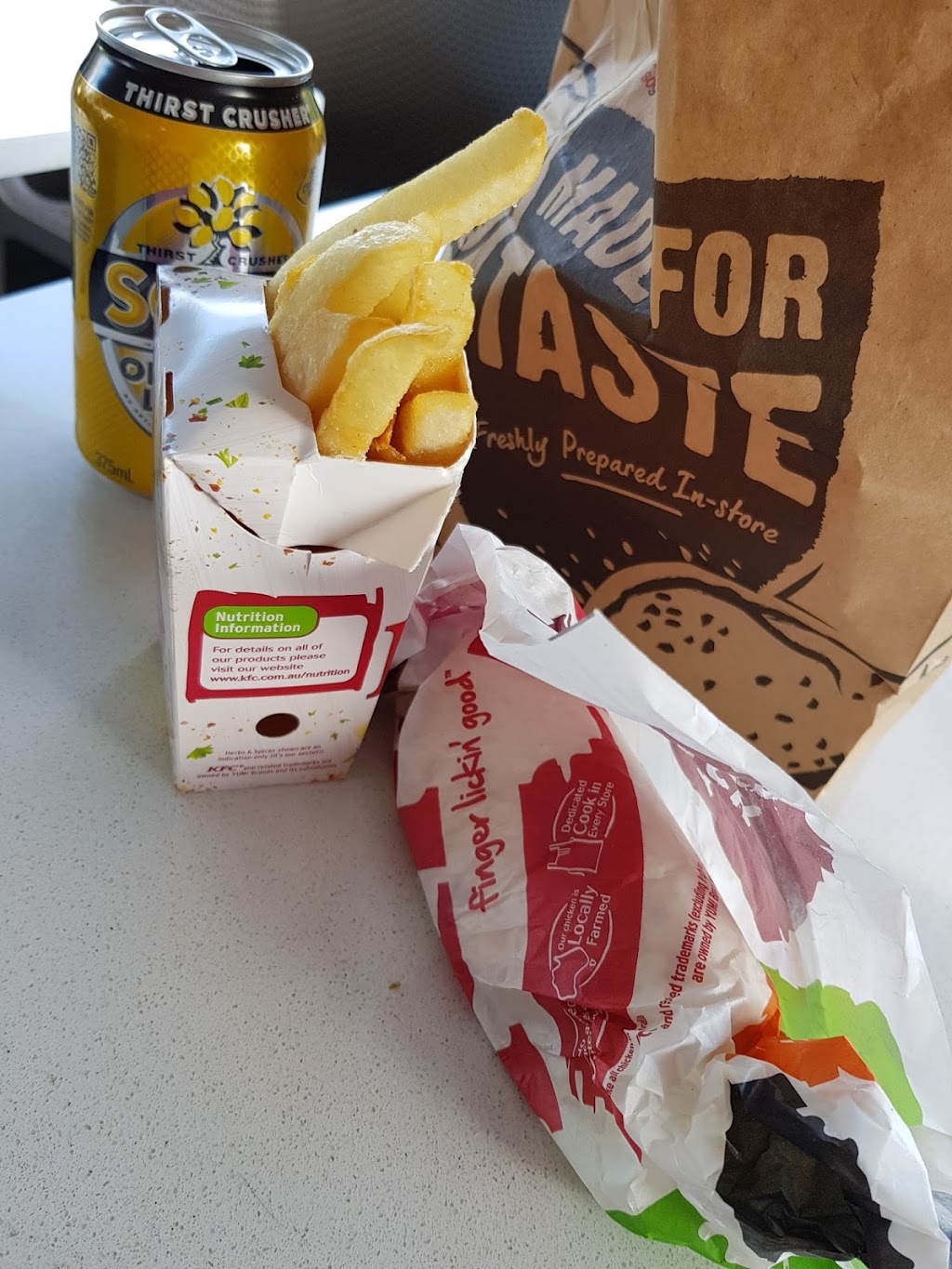 KFC Bundoora | meal takeaway | 99, State Route 27, Bundoora VIC 3083, Australia | 0394674145 OR +61 3 9467 4145