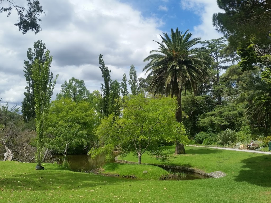 Hedgeley Dene Gardens | park | Tollington Ave, Malvern East VIC 3145, Australia | 0382903329 OR +61 3 8290 3329