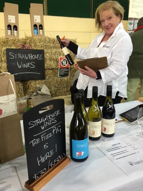 Strawhouse | lodging | Strawhouse Wines, 116 Boree Ln, Lidster NSW 2800, Australia | 0402498419 OR +61 402 498 419