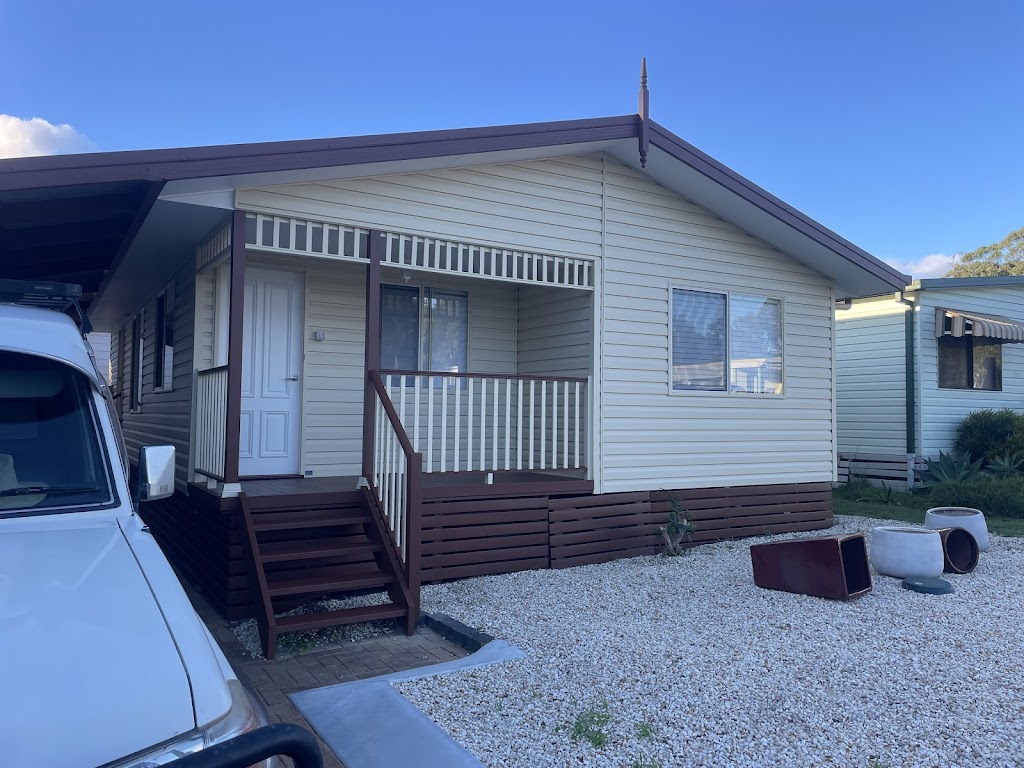 Coastwide Painting & Decorating | 44 Kendall Cres, Bonny Hills NSW 2445, Australia | Phone: 0423 936 341