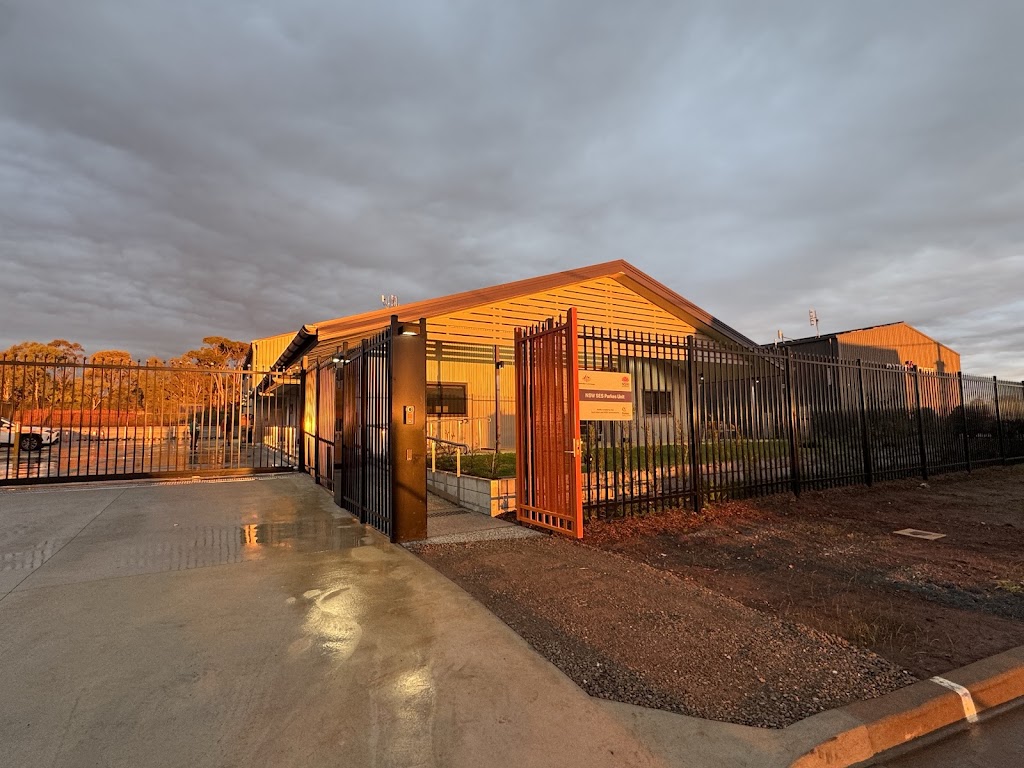 NSW SES Parkes Unit | 30 Boyd Cct, Parkes NSW 2870, Australia | Phone: 13 25 00