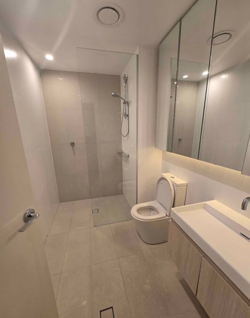 Scrubadubadoo Cleaning | Atkinson St, Liverpool NSW 2170, Australia | Phone: 0423 883 193