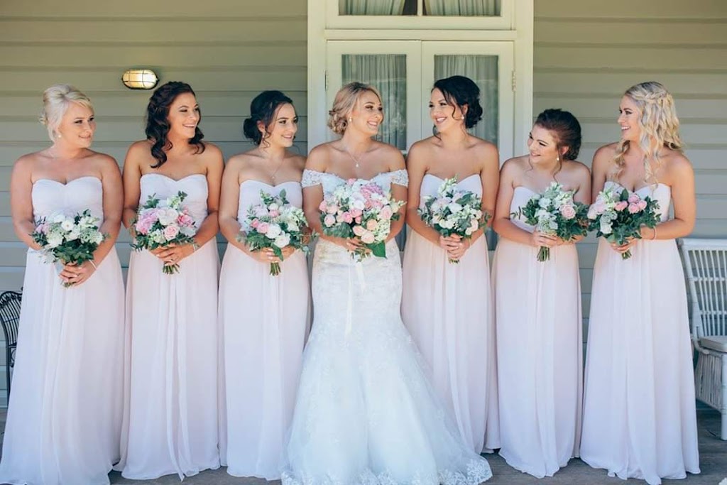 Rogue Makeup | Tamborine Oxenford Rd, Tamborine Mountain QLD 4271, Australia | Phone: 0437 070 684