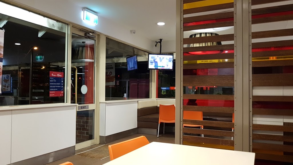 Red Rooster | restaurant | Wishart Shopping Centre, SHOP 18/590 Mount Gravatt Capalaba Rd, Wishart QLD 4122, Australia | 0733433267 OR +61 7 3343 3267