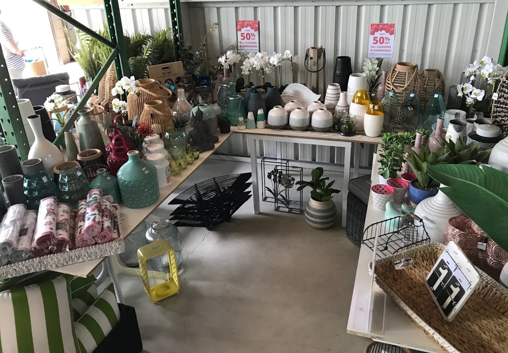 Out on the Patio Warehouse Outlet | store | 32 Counihan Road, Corner Counihan &, Sinnamon Rd, Seventeen Mile Rocks QLD 4073, Australia | 0455550109 OR +61 455 550 109