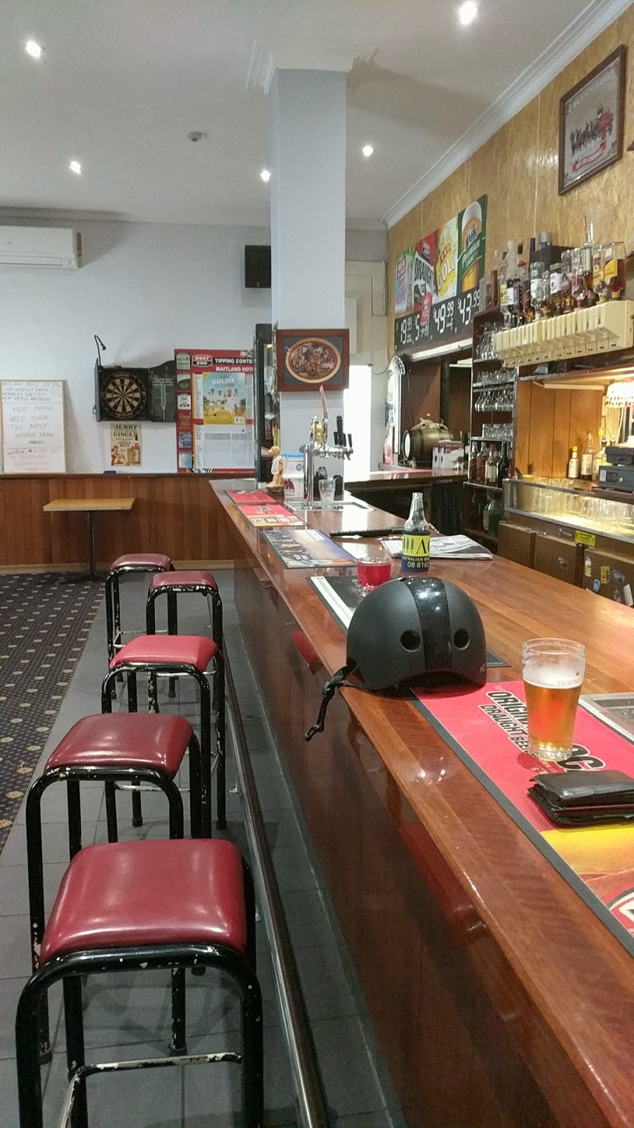 Hotel Maitland | 33 Robert St, Maitland SA 5573, Australia | Phone: (08) 8832 2431