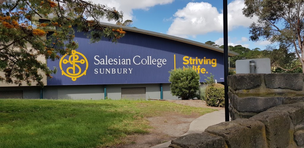 Lakeside Stadium, Sunbury | 3 Macedon St, Sunbury VIC 3429, Australia