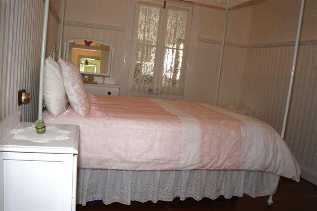 Annies Bed and Breakfast Grafton | 13 Mary St, Grafton NSW 2460, Australia | Phone: 0421 914 295