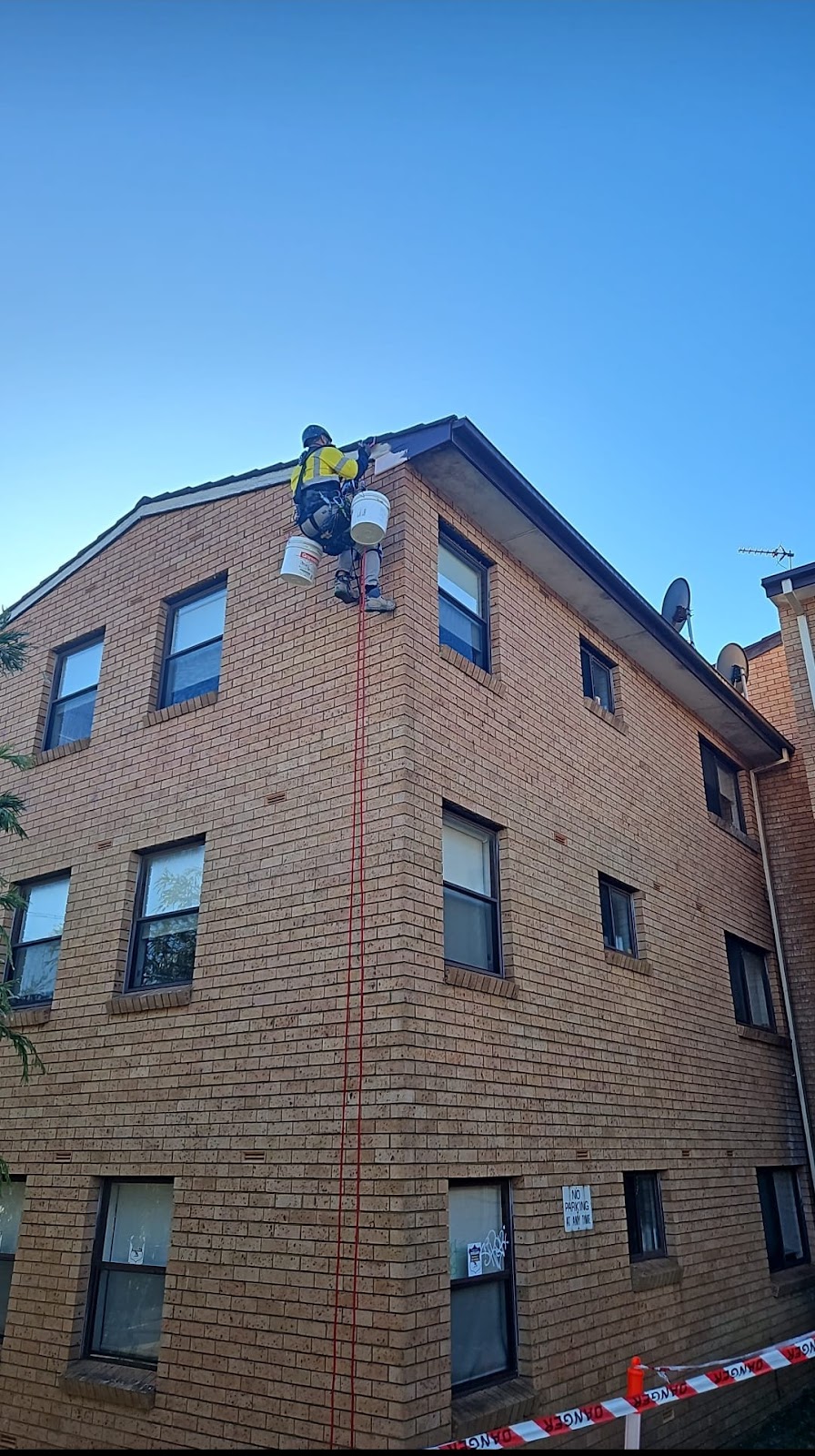 Xtreme Rope Access | 60 Ash Ave, Albion Park Rail NSW 2527, Australia | Phone: 0405 260 285