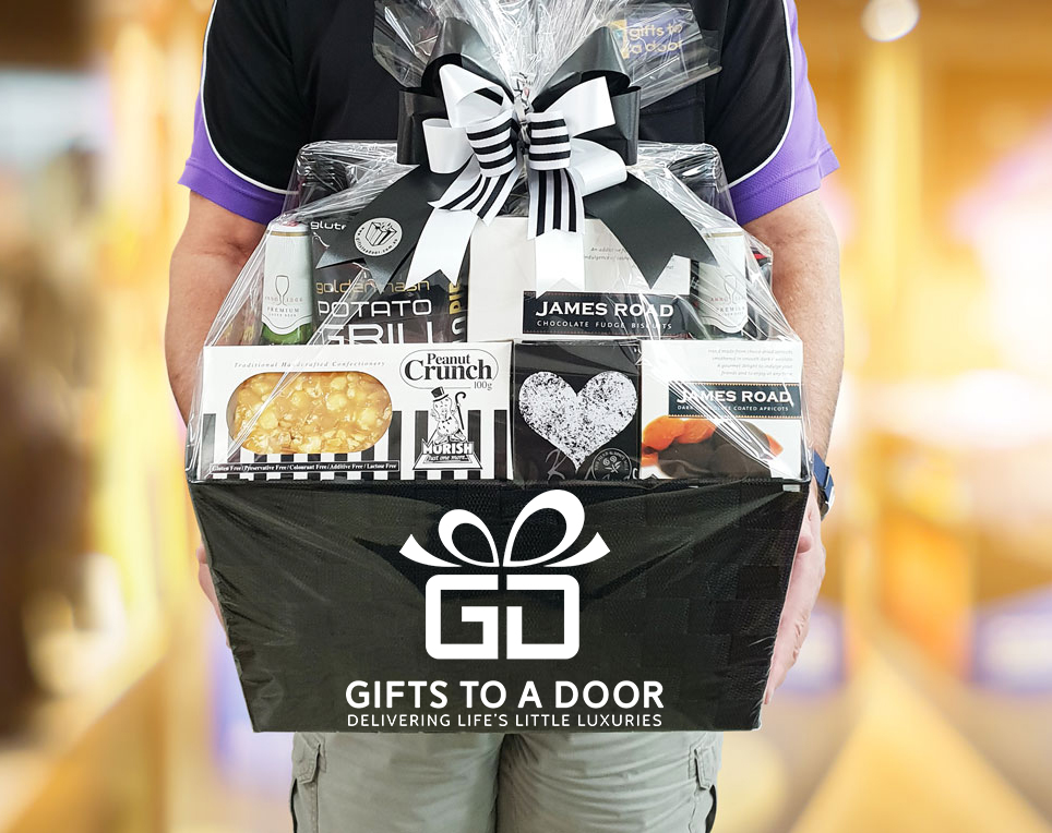 Gifts To A Door | 45 Cameron St, Clontarf QLD 4019, Australia | Phone: (07) 3283 6166