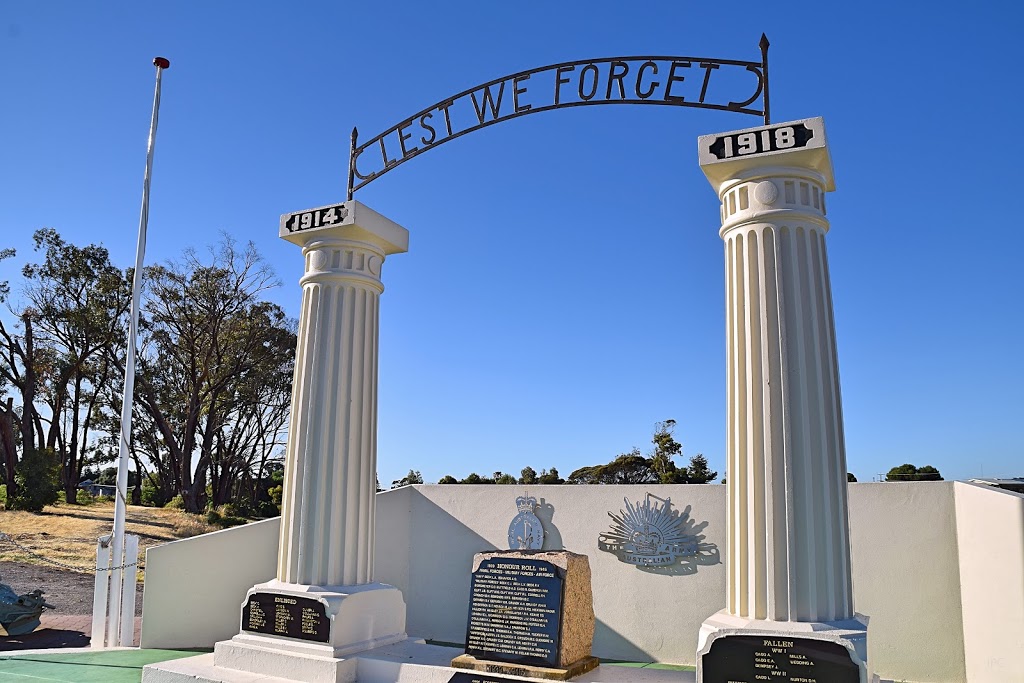 Port Vincent Soldiers Memorial | park | Port Vincent SA 5581, Australia