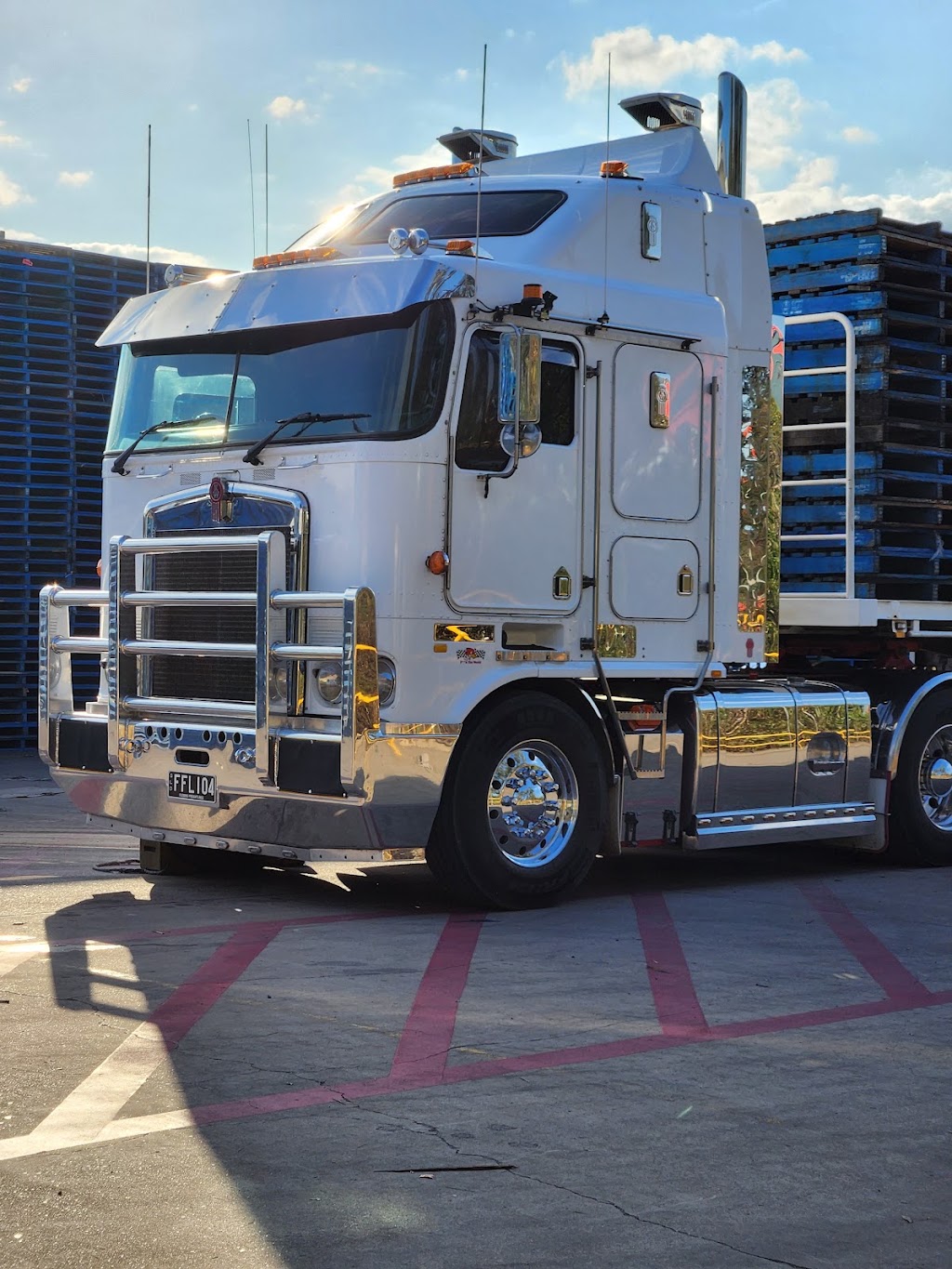 Fleming Freightlines | Depot Court, Molendinar QLD 4214, Australia | Phone: 0431 280 991